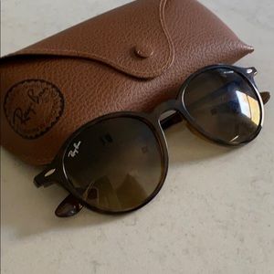 Brown Circled Ray Bans